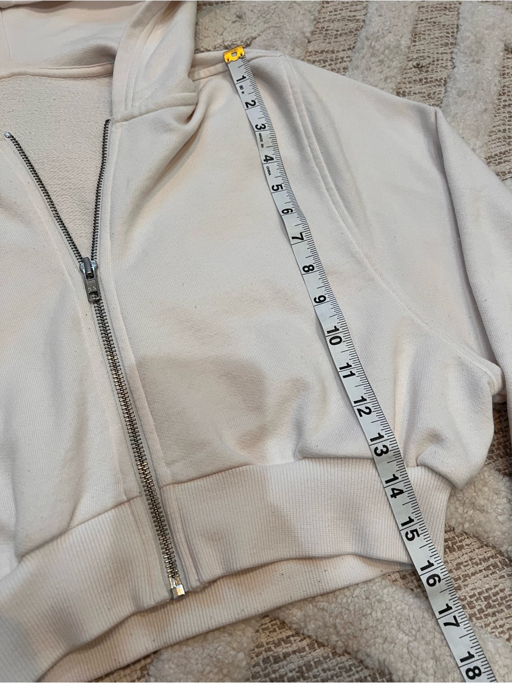 ALO Hoodie Sweet Escape Ivory Cream Size Small Hooded Excellent Condition - Picture 4 of 9
